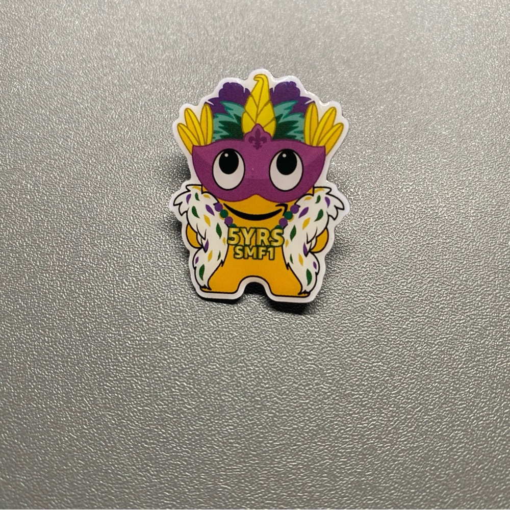 Amazon Employee Peccy Pin Exclusive 5 Years SMF1 Fabulous Festive Collectible